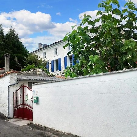 Maison Confortable Au Coeur De Fleurac Avec Grand Jardin Exteriér fotografie